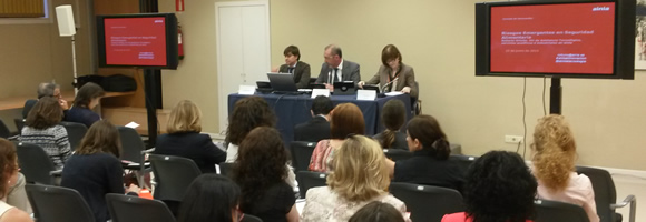 Durante la Jornada de Riesgos emergentes en Madrid,  organizada por AINIA