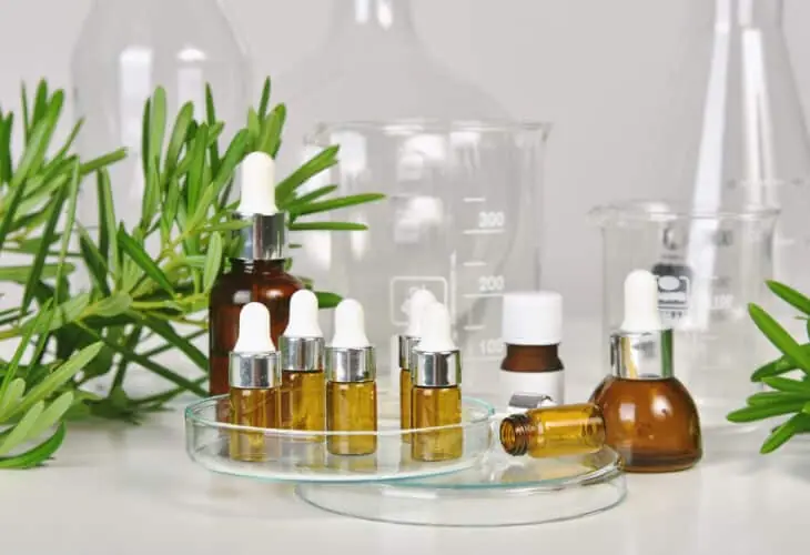 ingredientes naturales extraídos a través de tecnologías sostenibles