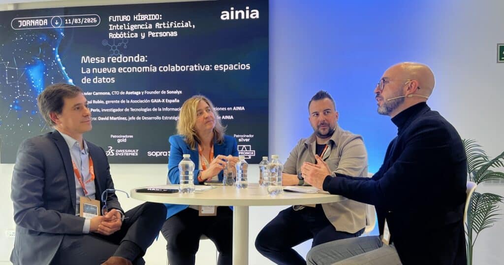 Foto mesa redonda jornada IA AINIA